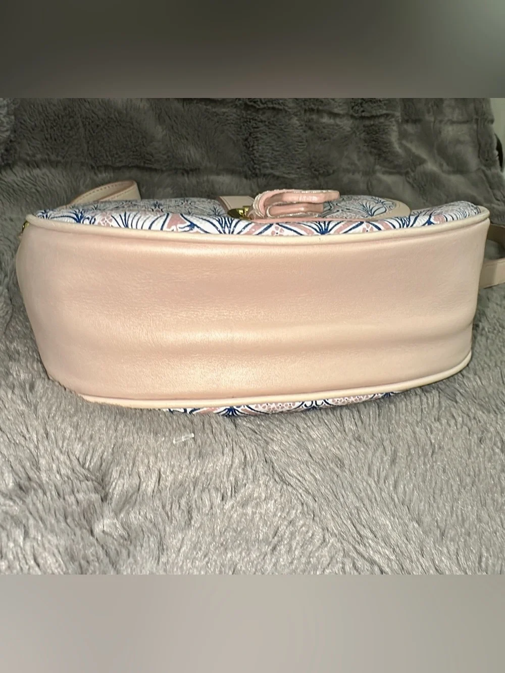 Liberty London iphis Pink Floral-Print Crossbody 7x9.5 (bags 26)